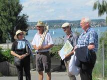 Welterbe-Wanderung mit Erläuterungen von Dr. Martin Mainberger auf Höhe Dingelsdorf-Bubenbad